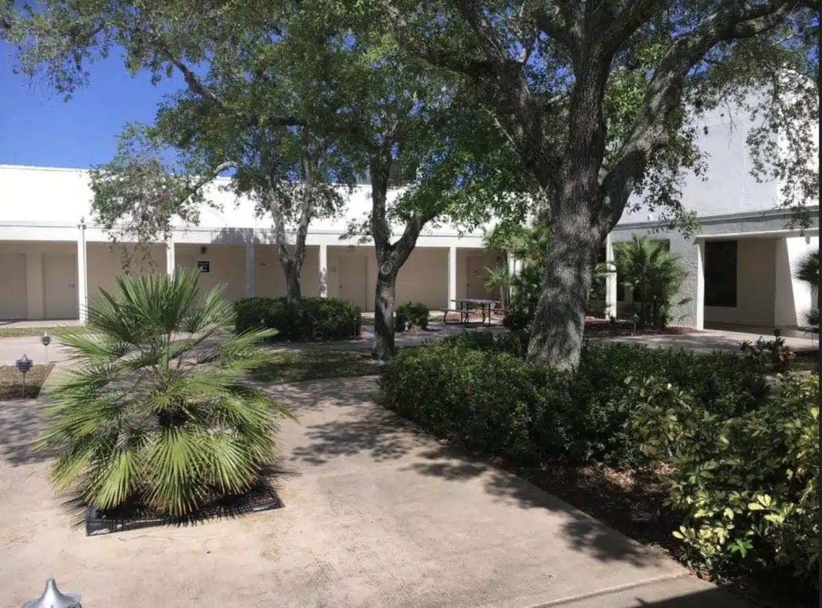 Port Saint Lucie Hospital - Thumbnail 6